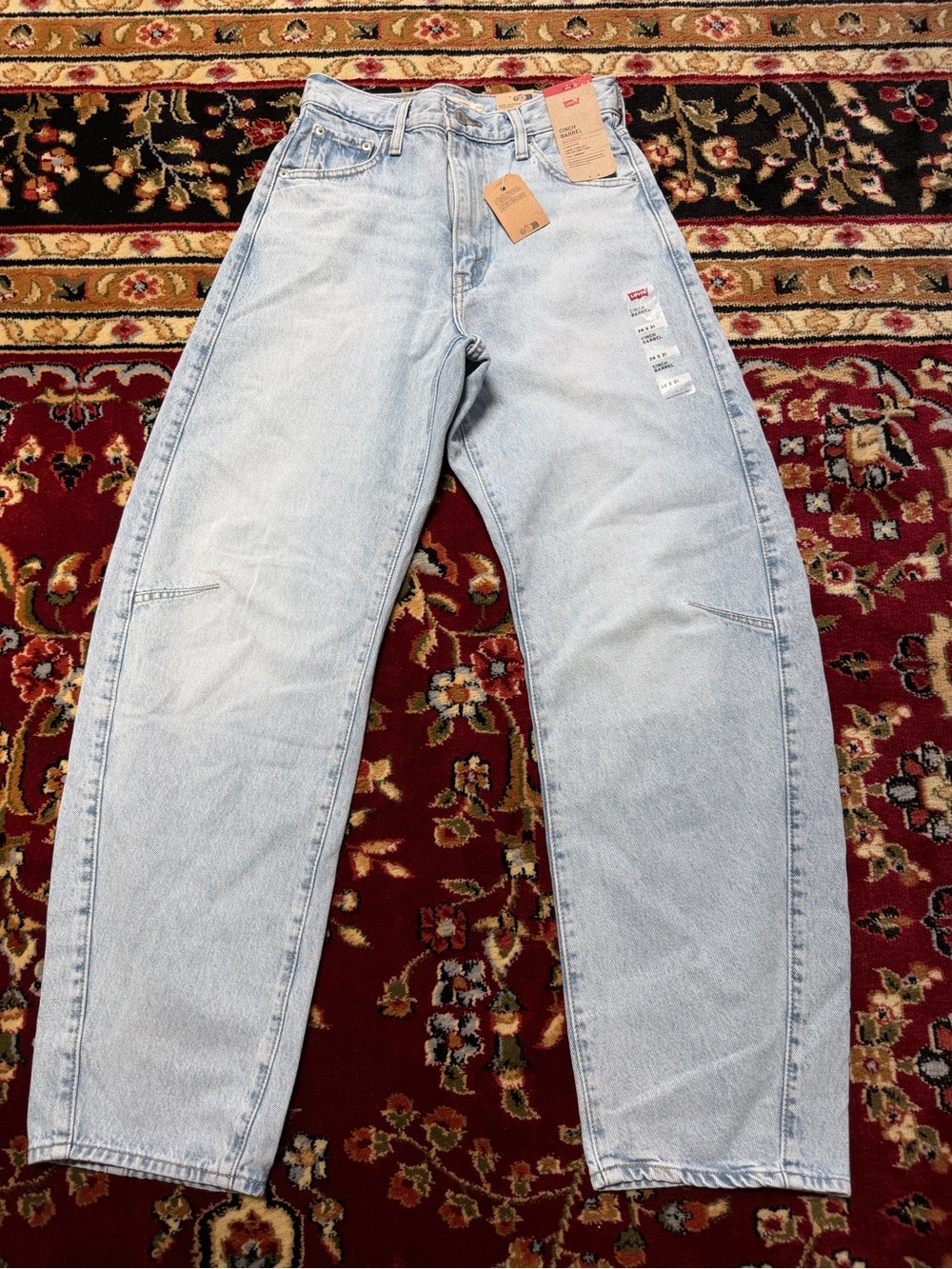 Levi's Cinch Barrel Jeans: Color- Abraided Art : Size - 26x31